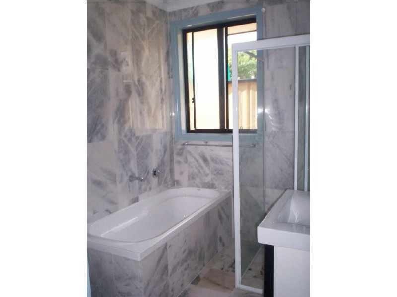 4B BELINDA PLACE, Mays Hill NSW 2145