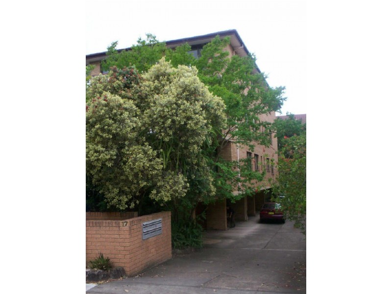 17 CENTRAL AVENUE, Westmead NSW 2145