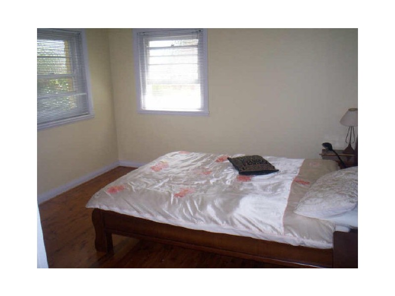 18 GRAND AVENUE, Westmead NSW 2145