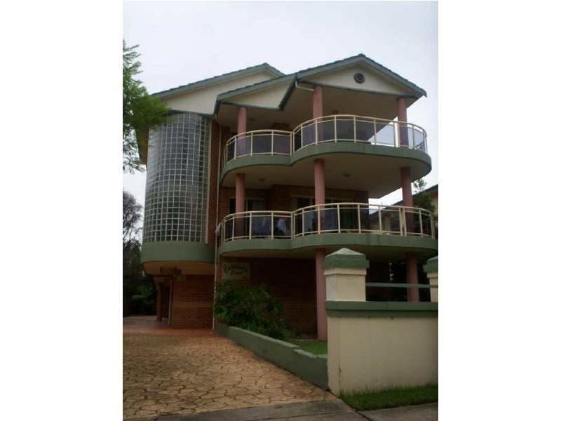 10 CAROLINE STREET, Westmead NSW 2145