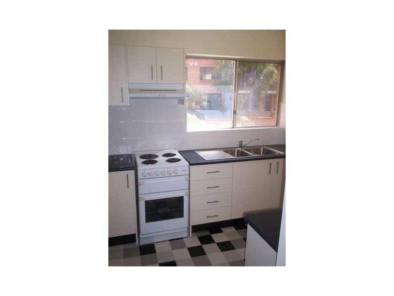 13/15 Good Street, Westmead NSW 2145
