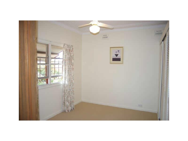36 Moree Avenue, Westmead NSW 2145
