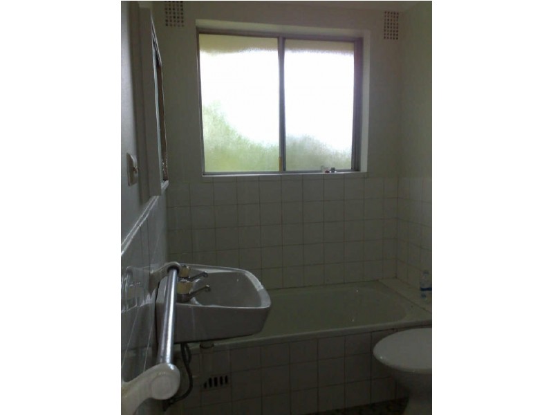 19 QUEENS ROAD, Westmead NSW 2145