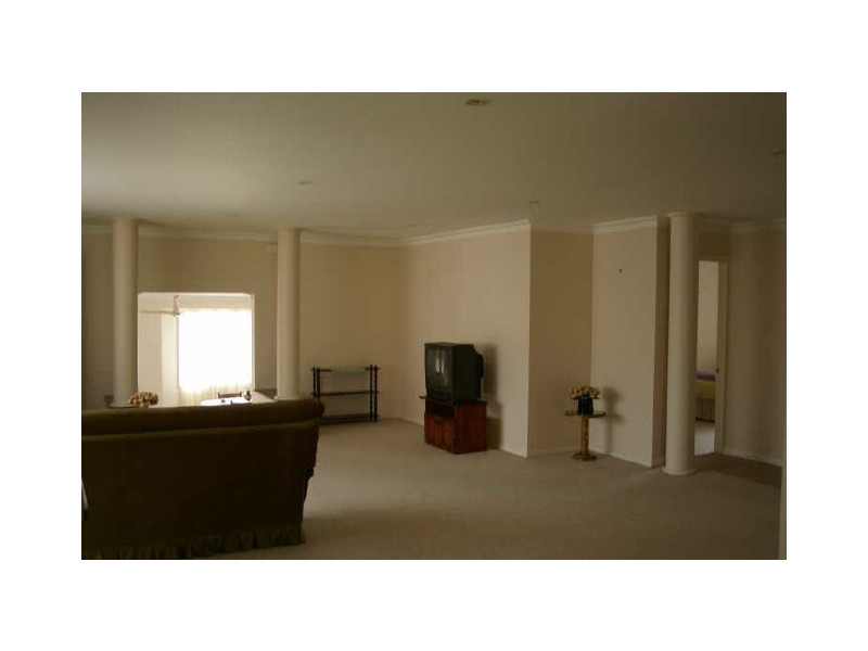 99 Damien Avenue, Greystanes NSW 2145