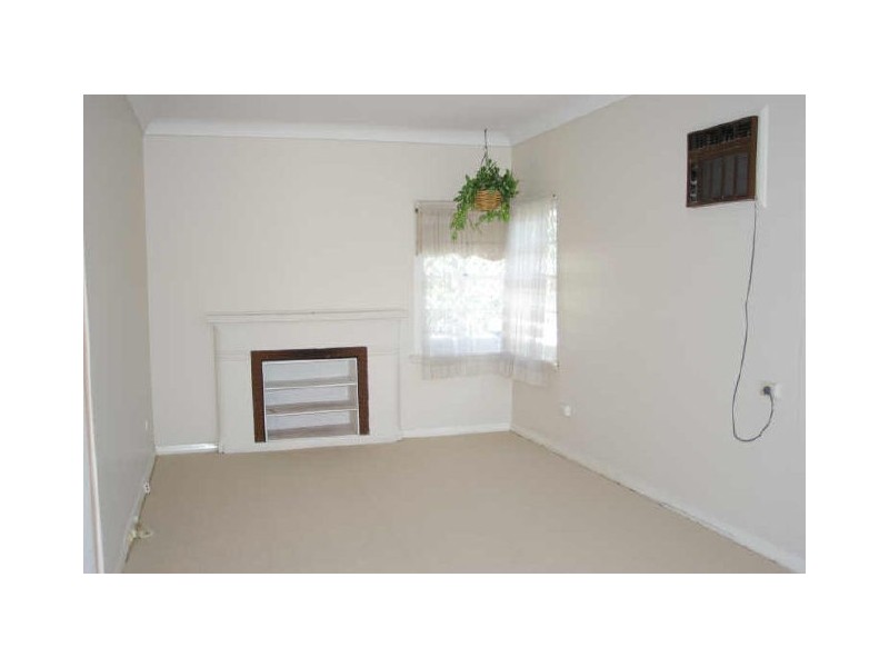 72 Hawkesbury Road, Westmead NSW 2145