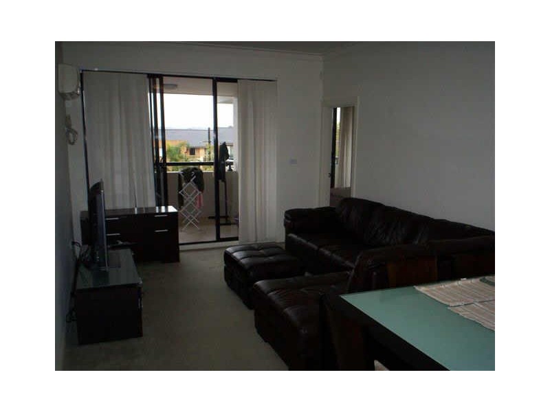 11/8-10 Lydbrook Street, Westmead NSW 2145