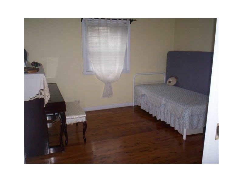 18 Grand Avenue, Westmead NSW 2145