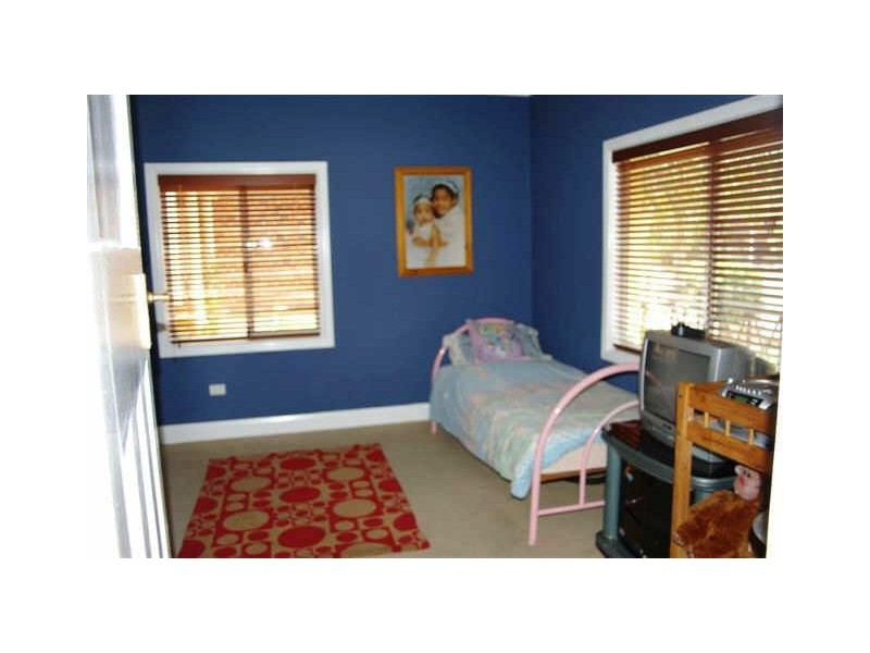 10 Robilliard Street, Mays Hill NSW 2145