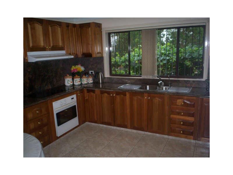 31 Warrimoo Drive, Quakers Hill NSW 2763