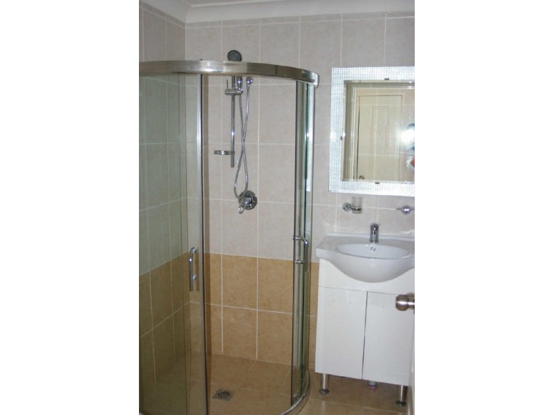 548-556 Woodville Road, Guildford NSW 2161