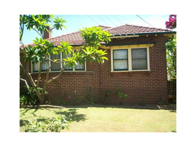12 Anderson Street, Westmead NSW 2145