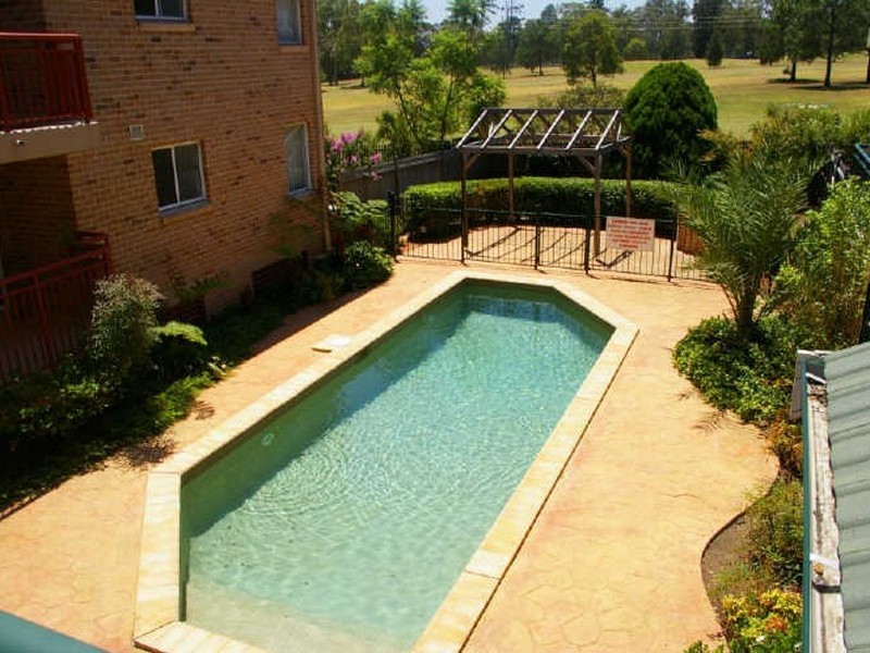 17/31-33 Moss Place, Westmead NSW 2145