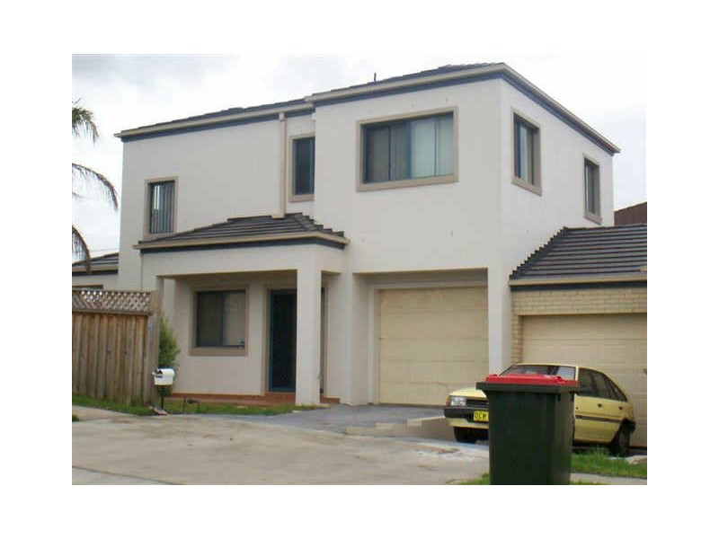 2B Broxbourne Street, Westmead NSW 2145