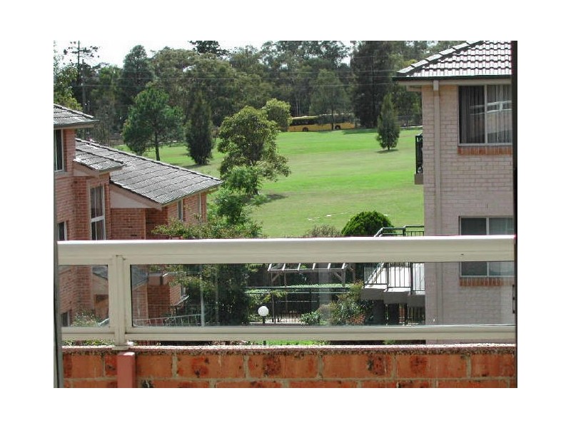 12/2-4 Moss Place, Westmead NSW 2145