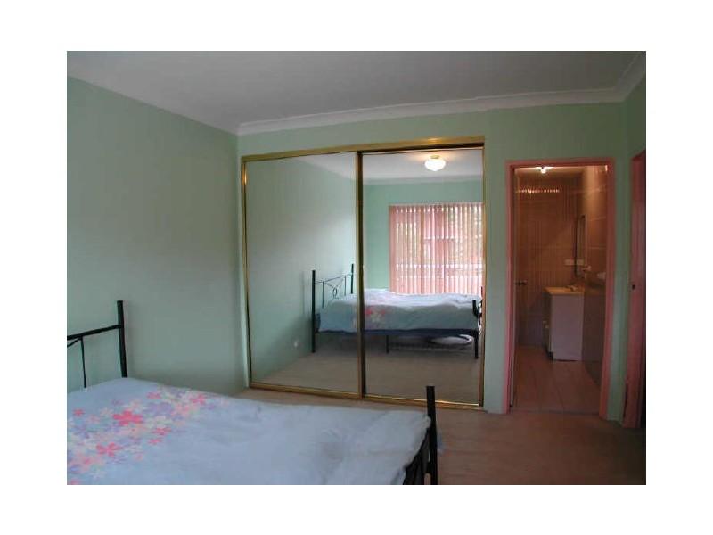 12/2-4 Moss Place, Westmead NSW 2145