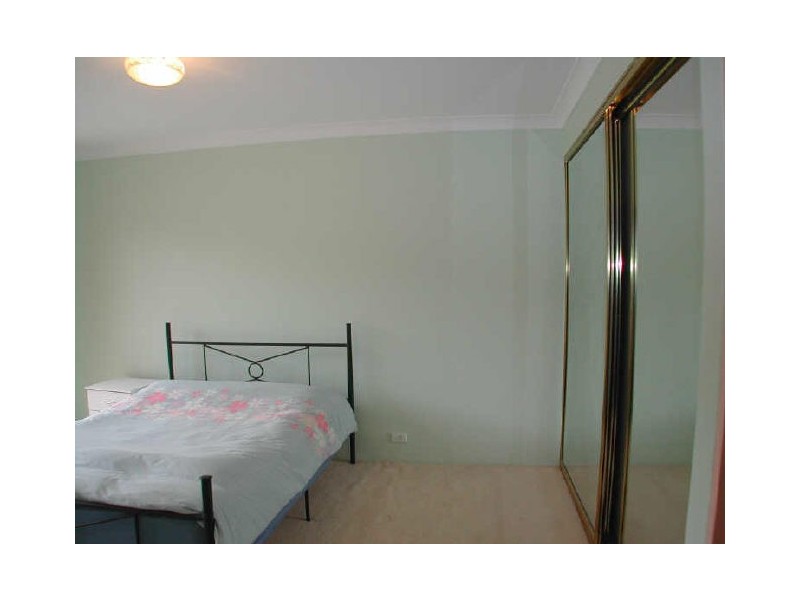 12/2-4 Moss Place, Westmead NSW 2145