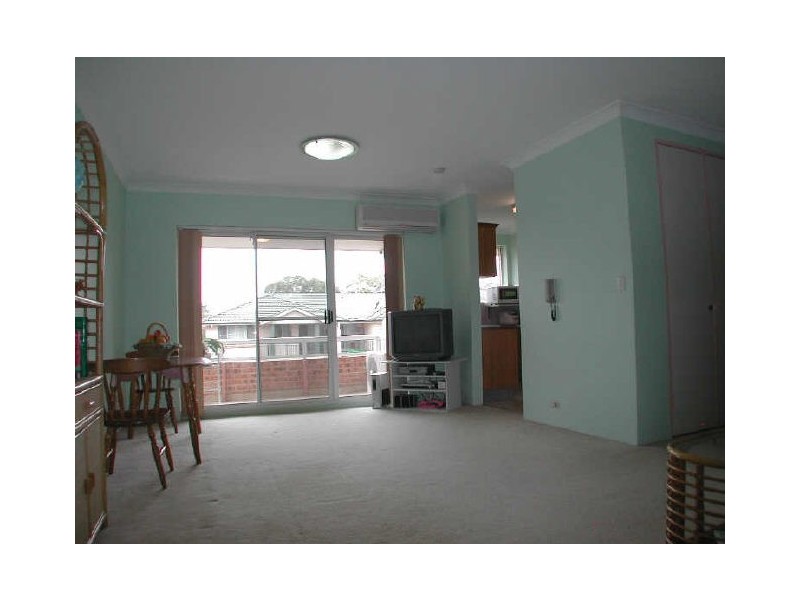 12/2-4 Moss Place, Westmead NSW 2145