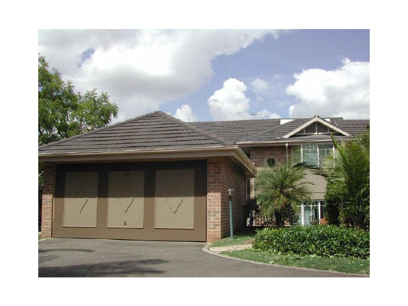 132/40 Strathalbyn Drive, Oatlands NSW 2117