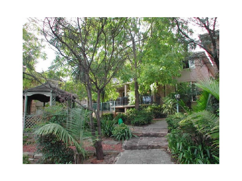 132/40 Strathalbyn Drive, Oatlands NSW 2117