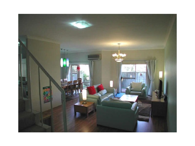 112/40 Strathalbyn Dr, Oatlands NSW 2117