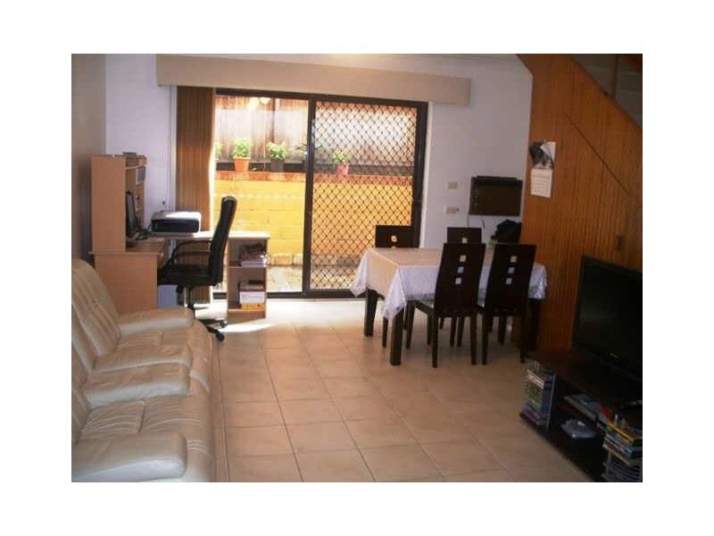 4/14 Hainsworth Street, Westmead NSW 2145