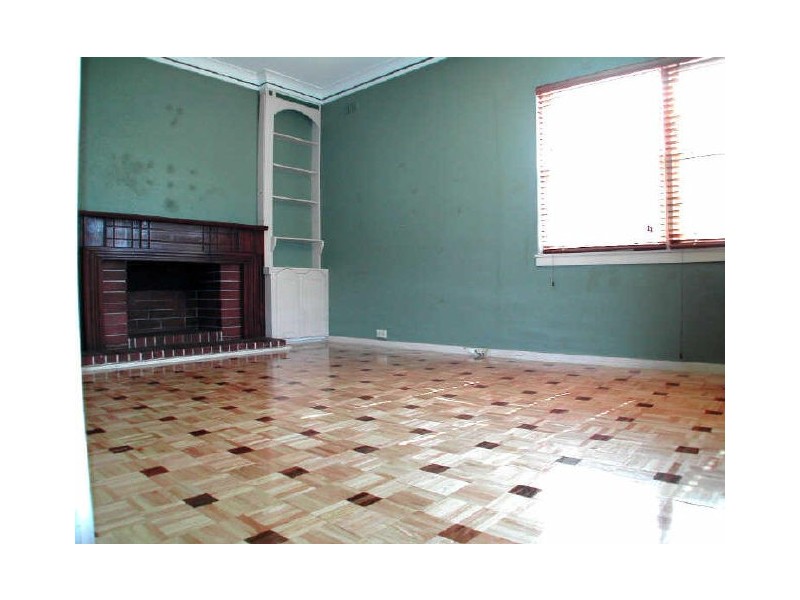 6 Macarthur Crescent, Westmead NSW 2145