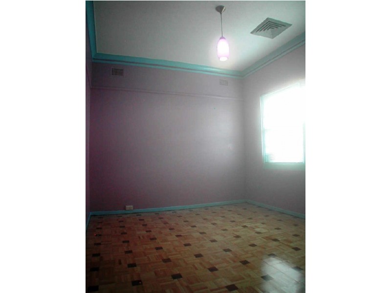 6 Macarthur Crescent, Westmead NSW 2145