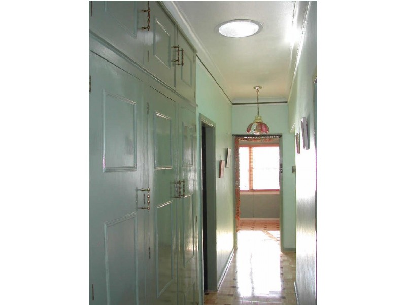 6 Macarthur Crescent, Westmead NSW 2145