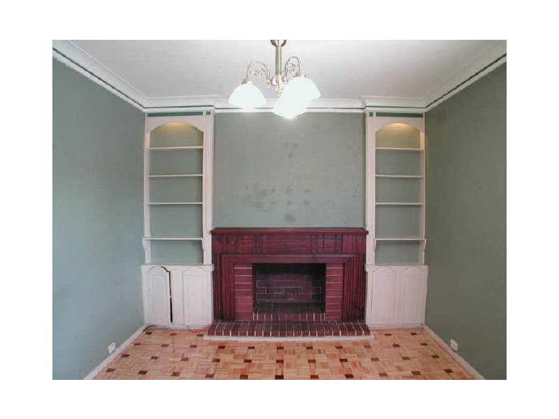 6 Macarthur Crescent, Westmead NSW 2145