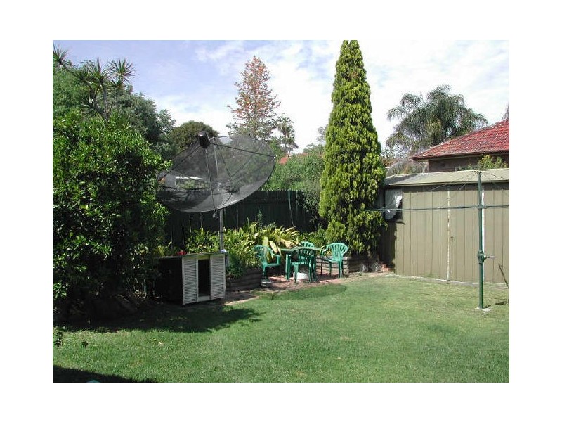 6 Macarthur Crescent, Westmead NSW 2145