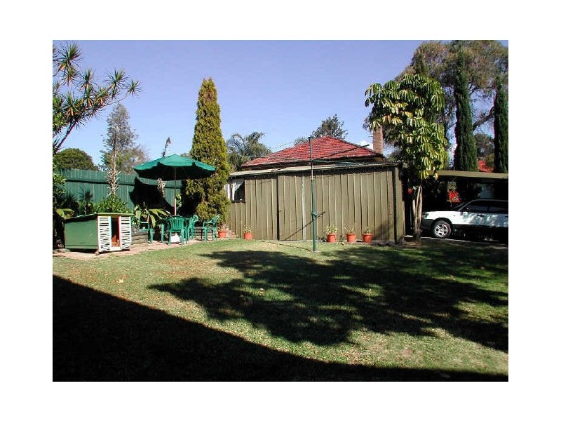 6 Macarthur Crescent, Westmead NSW 2145