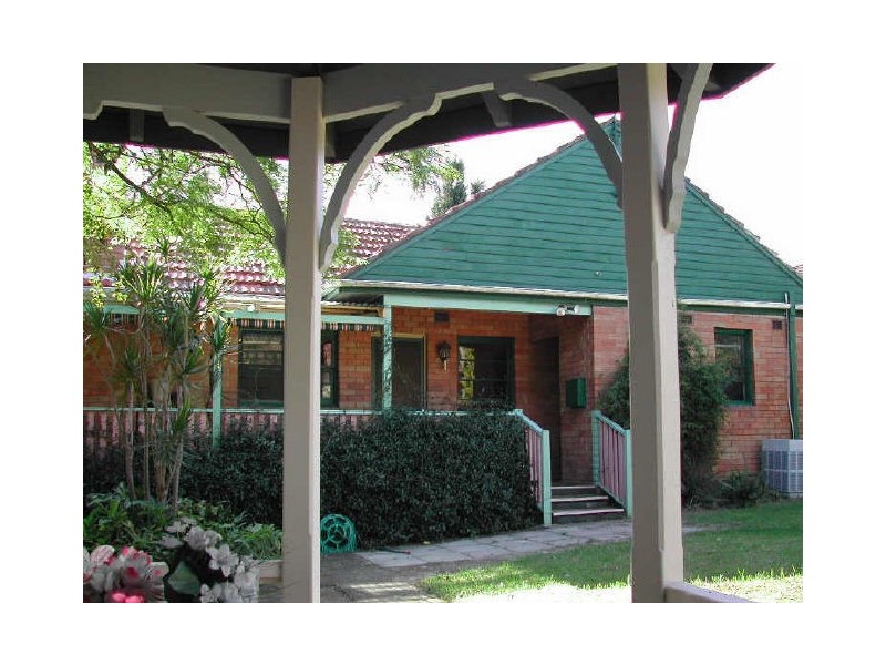 6 Macarthur Crescent, Westmead NSW 2145