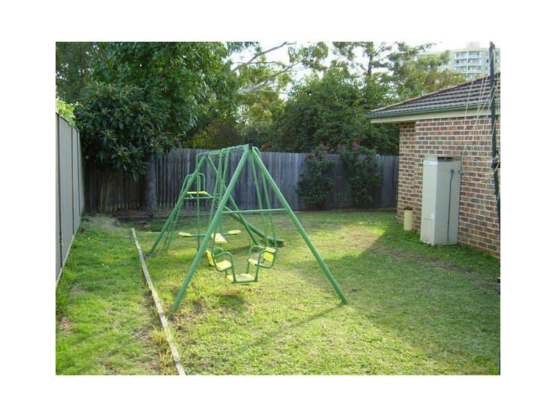 2/44 Alexandra Avenue, Westmead NSW 2145