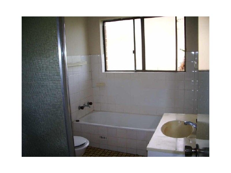 2/19 Helen Street, Westmead NSW 2145