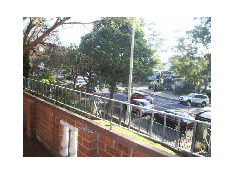 2/191 Hawkesbury Road, Westmead NSW 2145