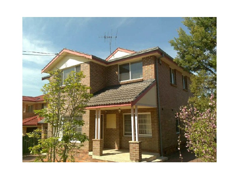 15 Ralph Street, Westmead NSW 2145