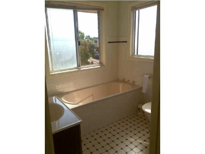 15 Ralph Street, Westmead NSW 2145