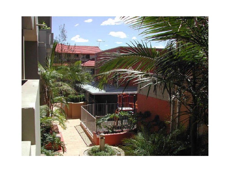 11/22 Parkside Lane, Westmead NSW 2145