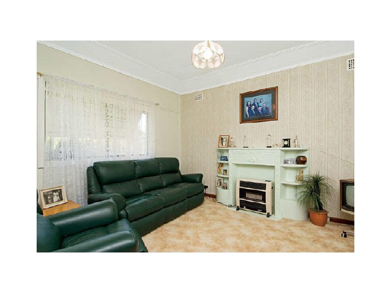 20 Drew Street, Westmead NSW 2145