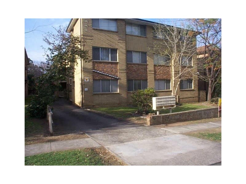 17 CAROLINE ST, Westmead NSW 2145