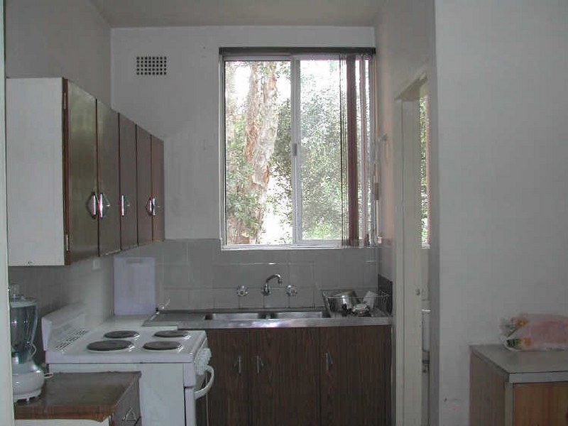 8/11 Queens Road, Westmead NSW 2145