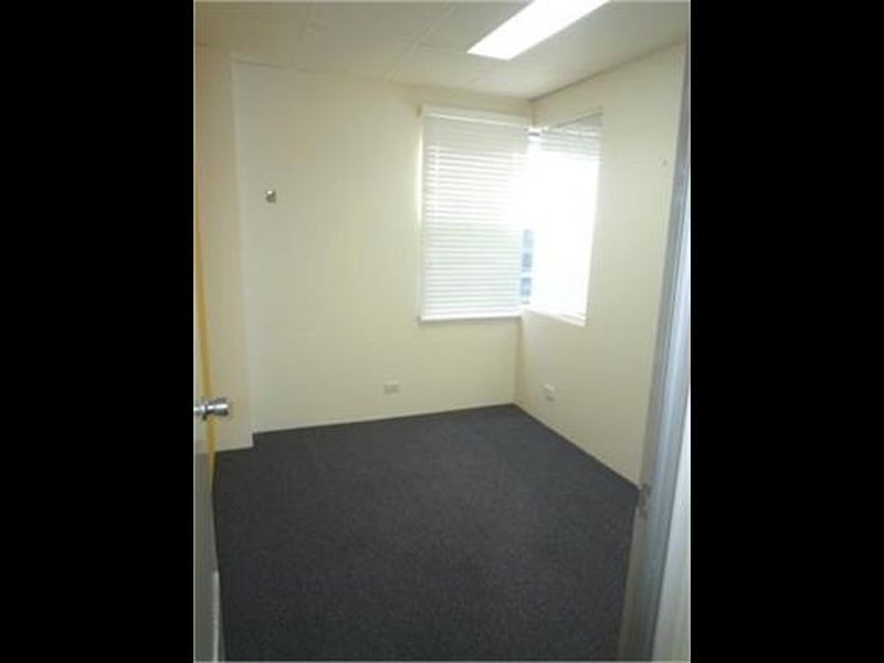 24/1A Ashley Lane, Westmead NSW 2145