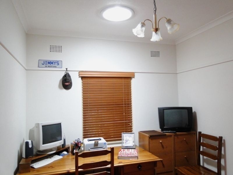 2 Curtin Place, Westmead NSW 2145