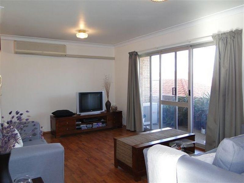 4/14 Caroline Street, Westmead NSW 2145