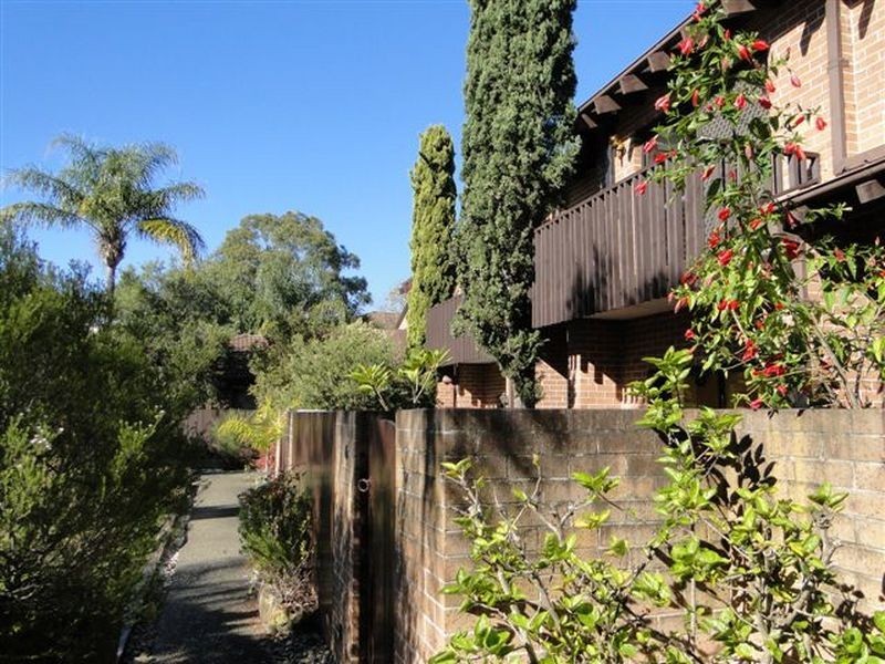 6/2-6 Hainsworth Street, Westmead NSW 2145