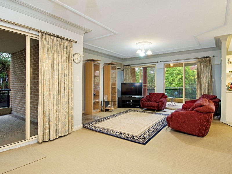 1/21-23 Queens Road, Westmead NSW 2145