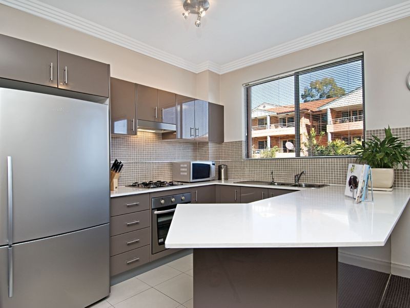18/22-24 Parkside Lane, Westmead NSW 2145