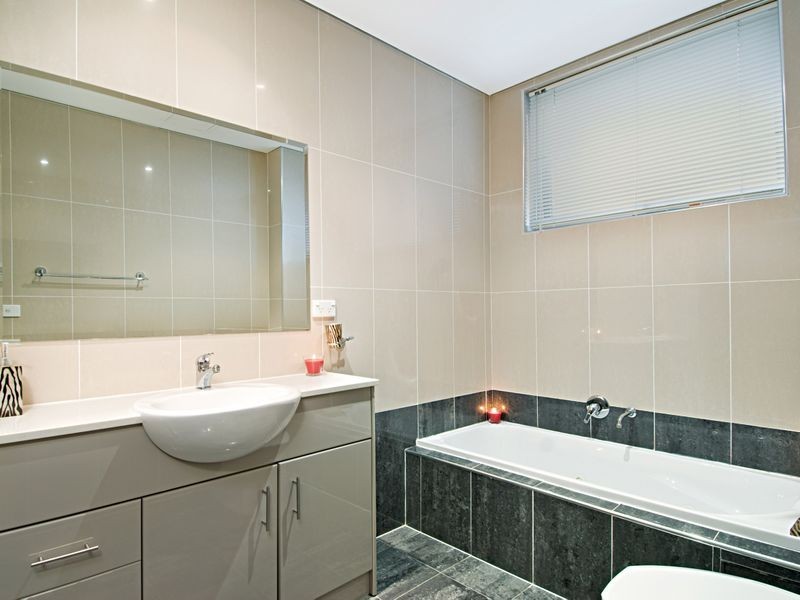 10/22-24 Parkside Lane, Westmead NSW 2145