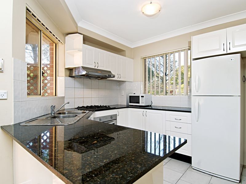 13/27 Good Street, Westmead NSW 2145