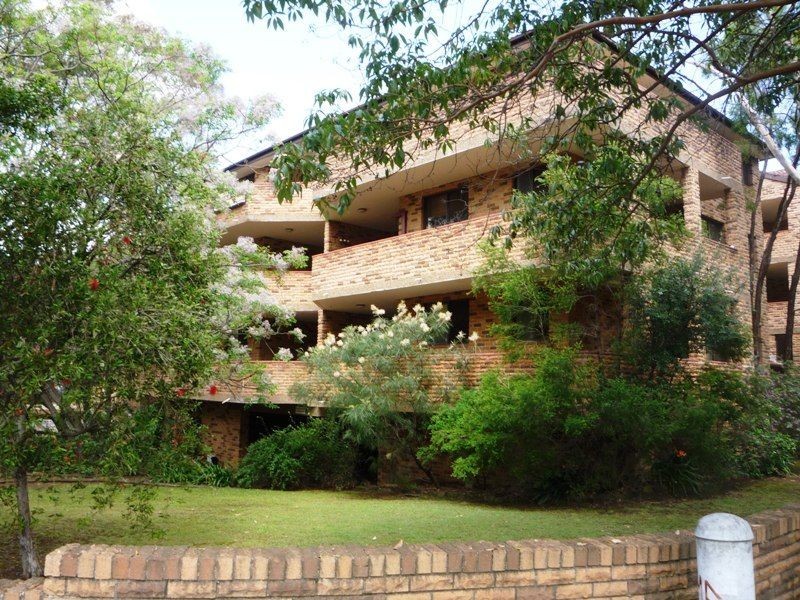 1/18-20 Queens Road, Westmead NSW 2145